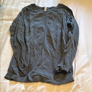 Gray Long Sleeve Top GUC